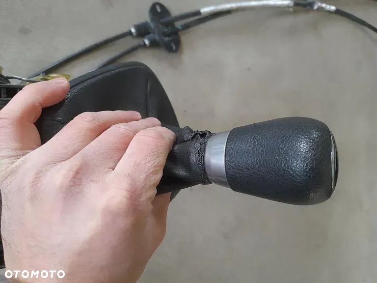 lewarek wybierak zmiany biegów gałka mieszek Ford C-max Mk2 II 1.6b 16v - 3