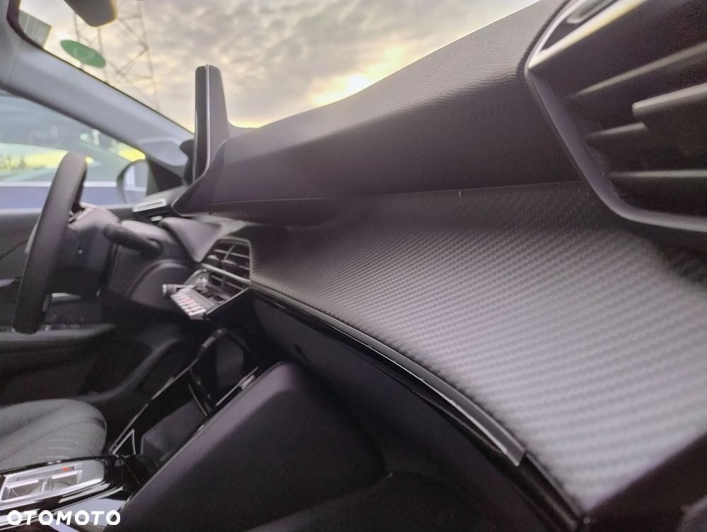 Peugeot 208 Allure - 18