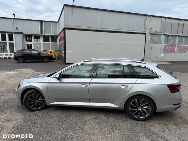 Skoda Superb 2.0 TDI Ambition DSG - 9