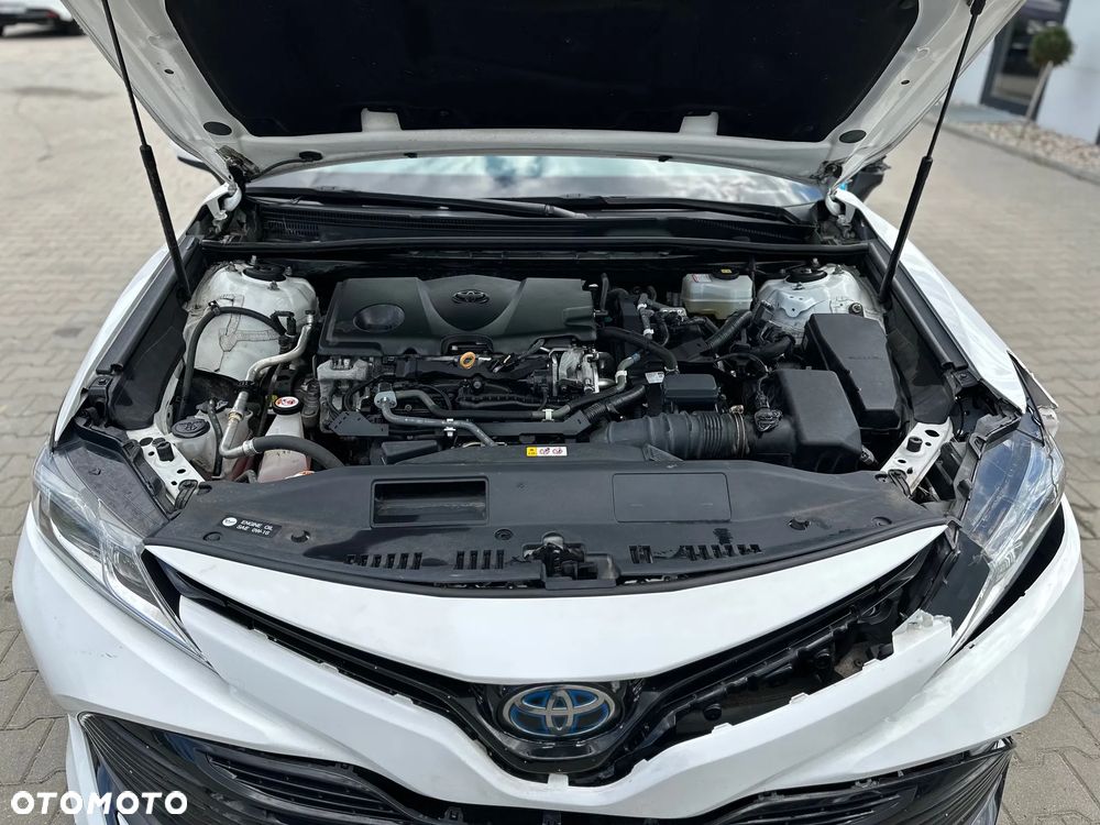 Toyota Camry - 16