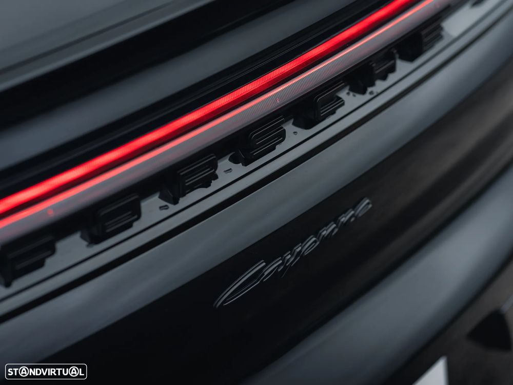 Porsche Cayenne Coupé E-Hybrid - 38