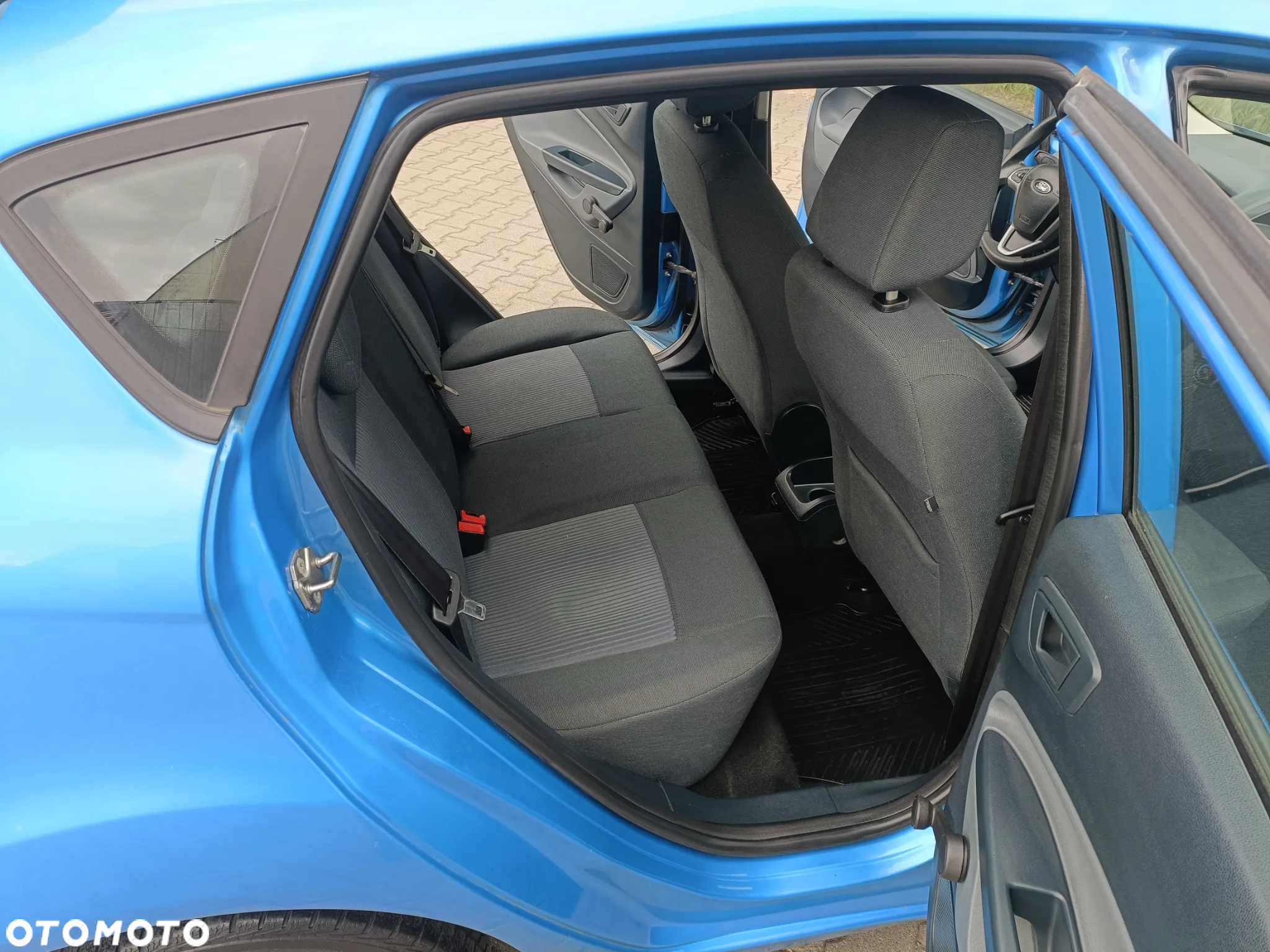 Ford Fiesta 1.4 TDCi Ambiente - 14