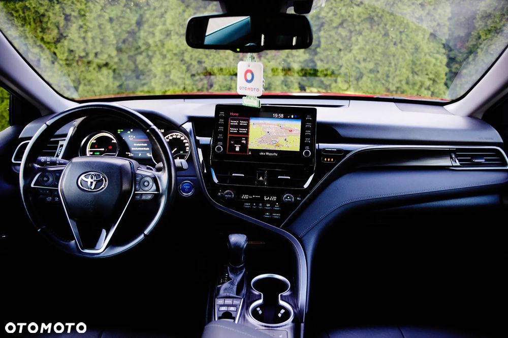 Toyota Camry 2.5 Hybrid Executive CVT - 27
