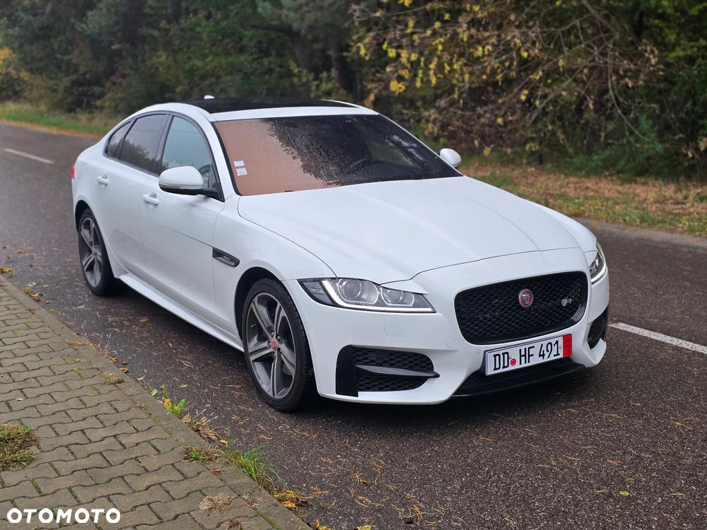 Jaguar XF 2.0 i4D AWD R-Sport - 11