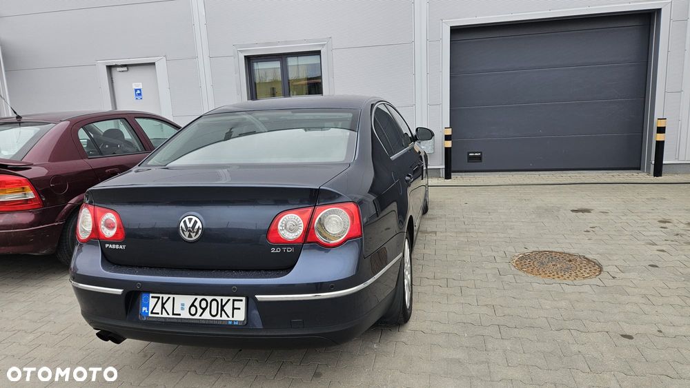 Volkswagen Passat 2.0 TDI DPF Comfortline - 4