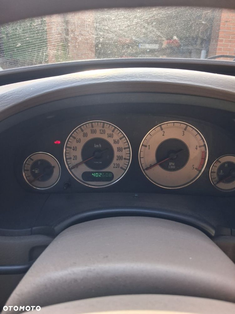 Chrysler Voyager 2.5L CRD SE - 6
