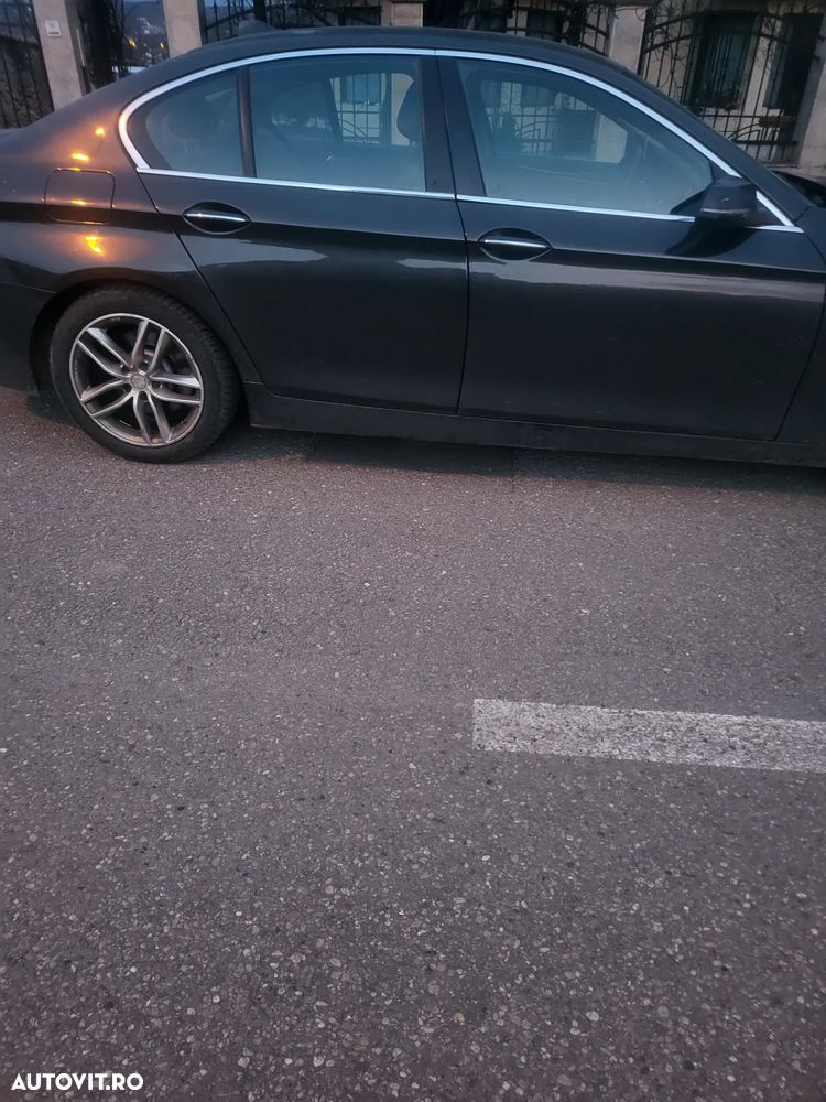 BMW Seria 5 520d xDrive Touring Aut. Luxury Line - 5