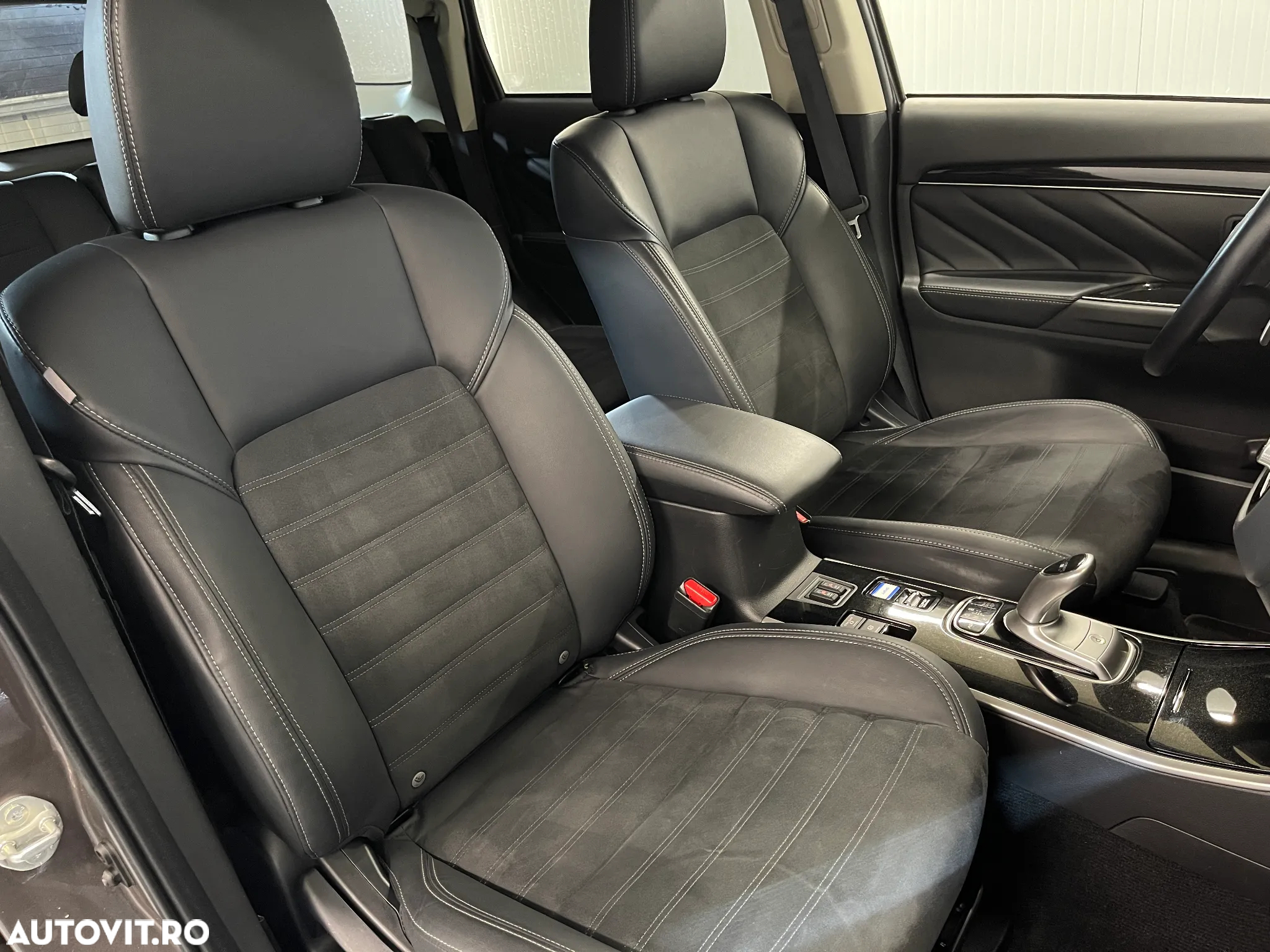 Mitsubishi Outlander - 9