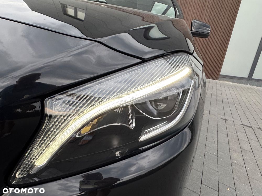 Mercedes-Benz Klasa A 250 4Matic 7G-DCT AMG Line - 33