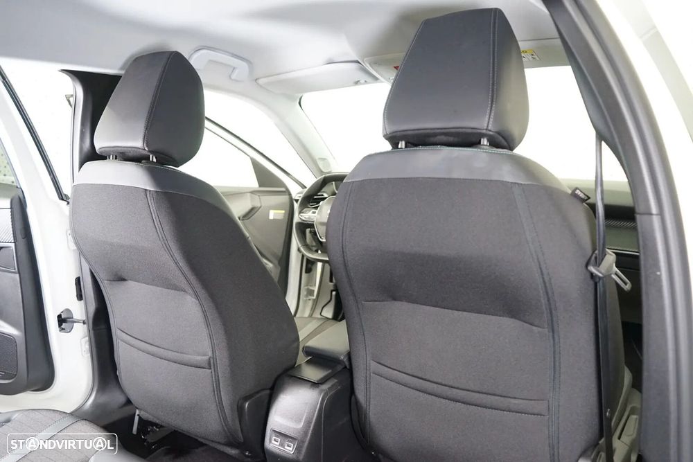 Peugeot 2008 1.2 PureTech Allure Pack EAT8 - 40