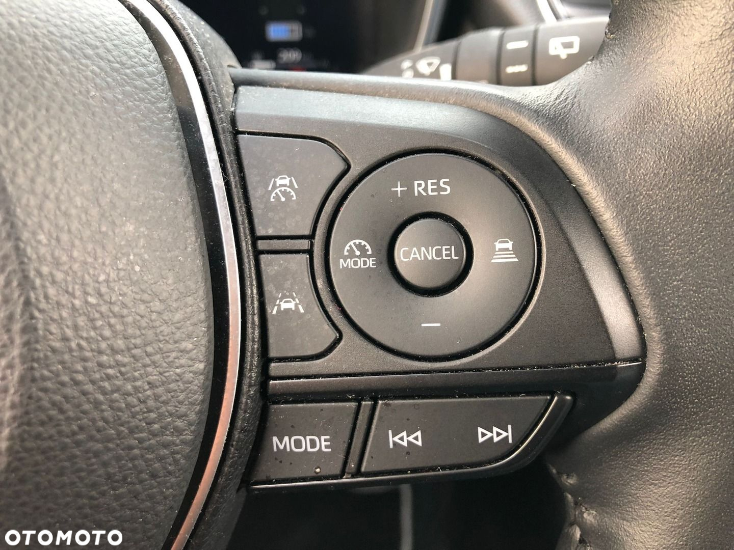 Toyota Corolla - 30