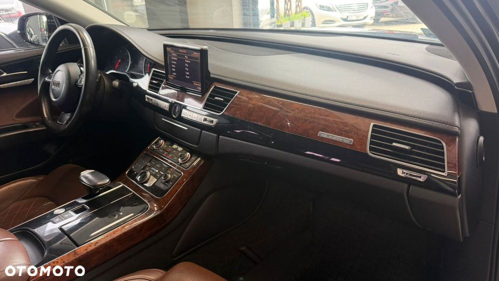 Audi A8 - 9