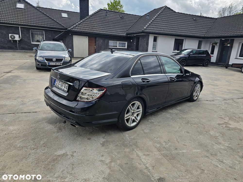Mercedes-Benz Klasa C 320 CDI DPF 7G-TRONIC Avantgarde - 3