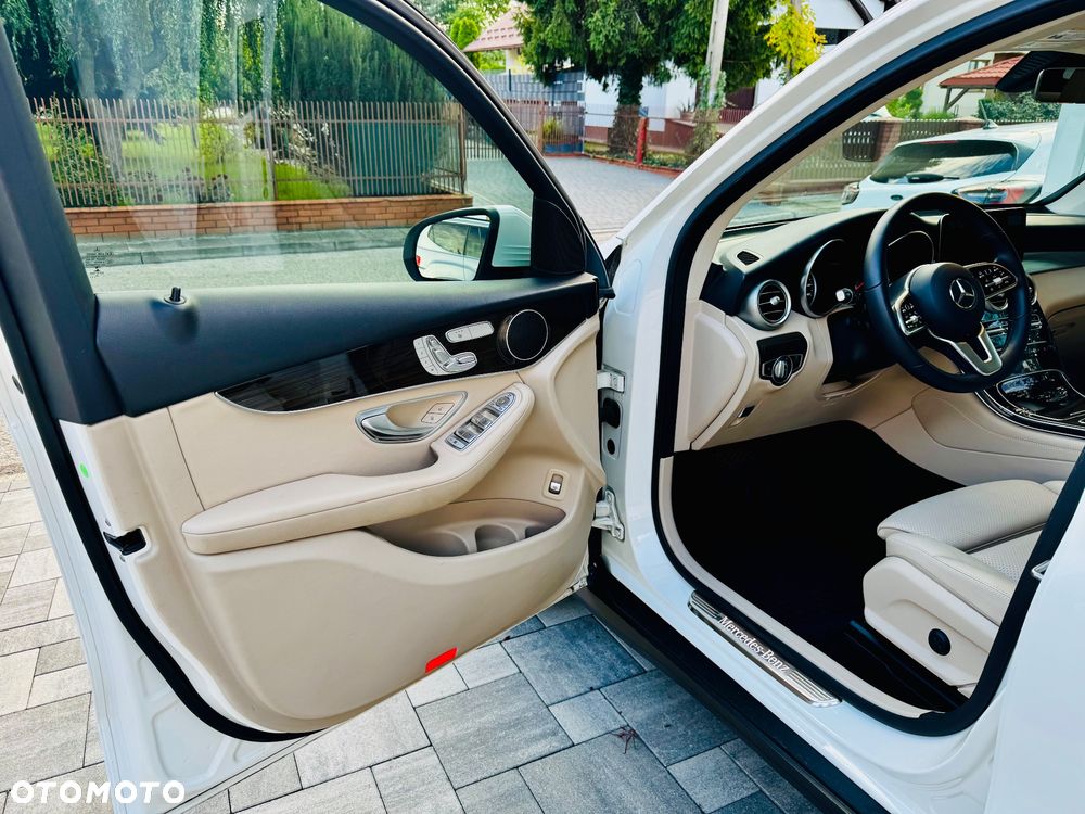 Mercedes-Benz GLC - 9