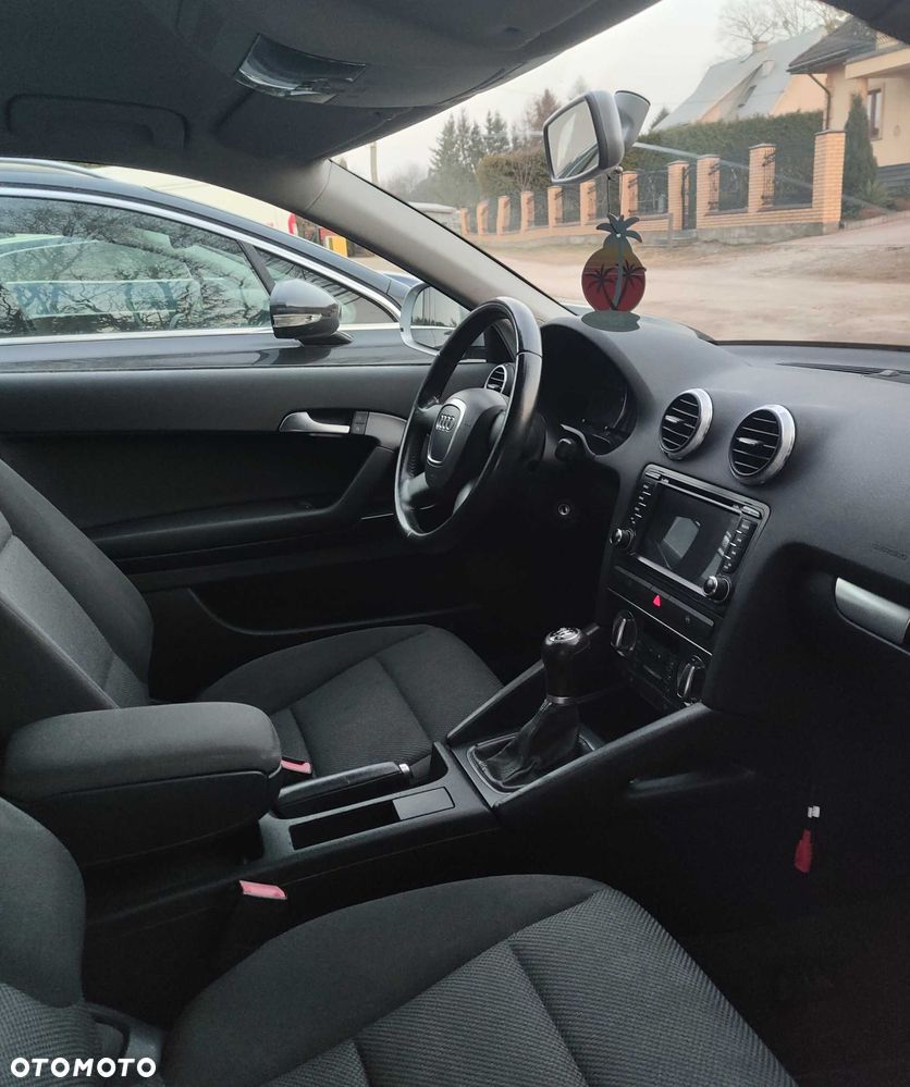 Audi A3 Sportback - 2