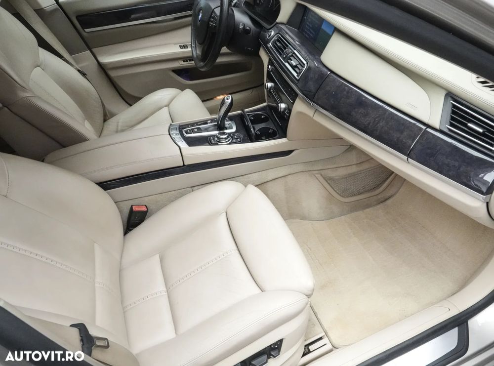 BMW Seria 7 750Li Aut. - 12