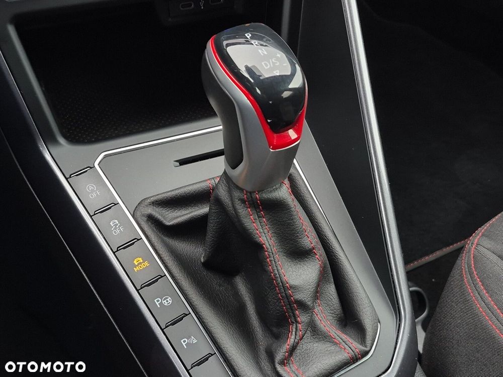 Volkswagen Polo 2.0 TSI GTI DSG - 25