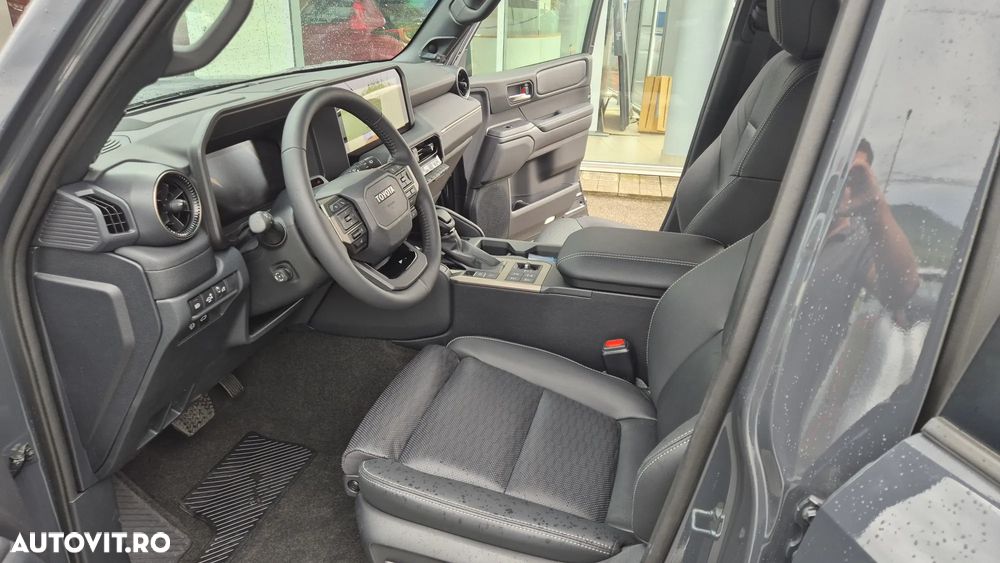 Toyota Land Cruiser 250 2.8l D-4D 204 CP A/T 7 locuri Luxury - 12