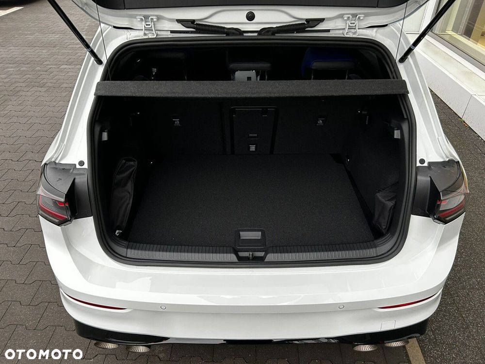 Volkswagen Golf - 27