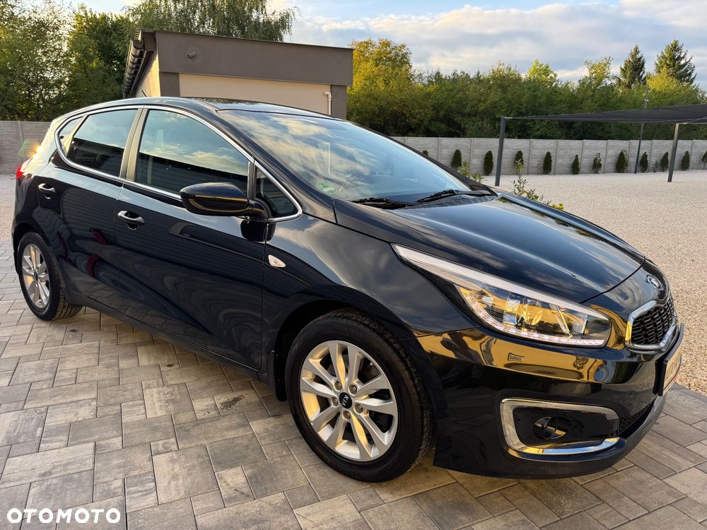 Kia Ceed 1.4 CVVT Dream-Team Edition - 4