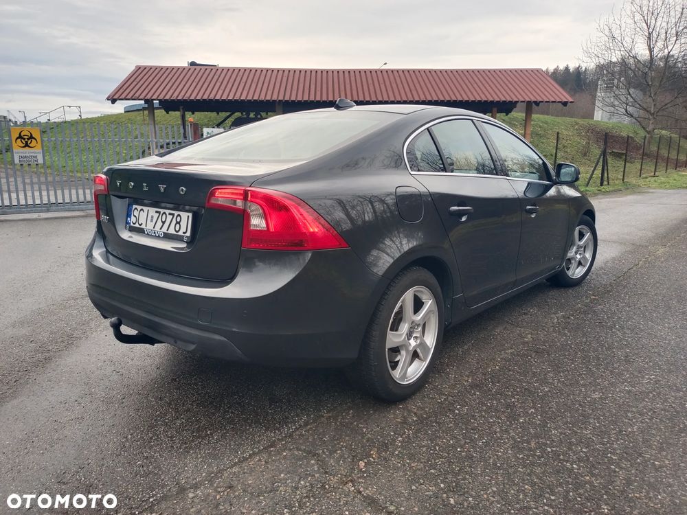 Volvo S60 - 4