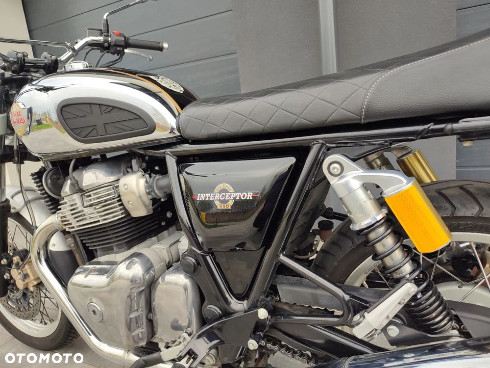 Royal Enfield Interceptor - 17