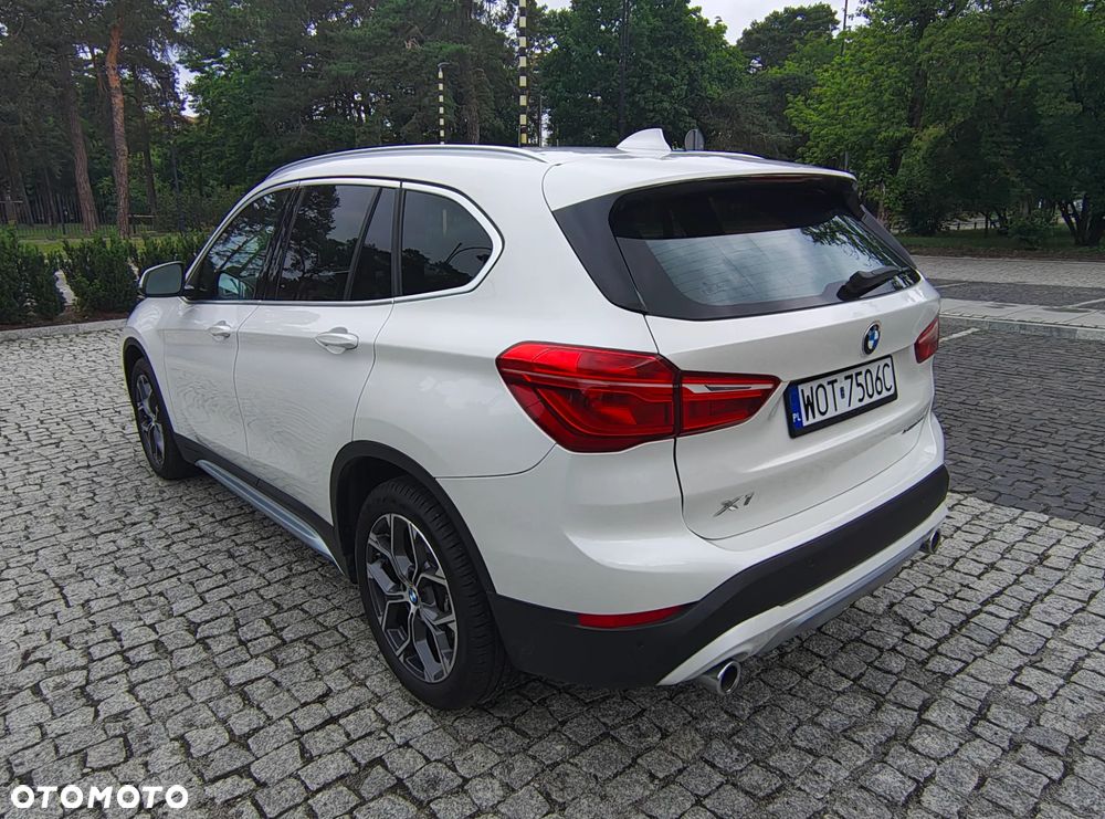 BMW X1 xDrive25i xLine - 6