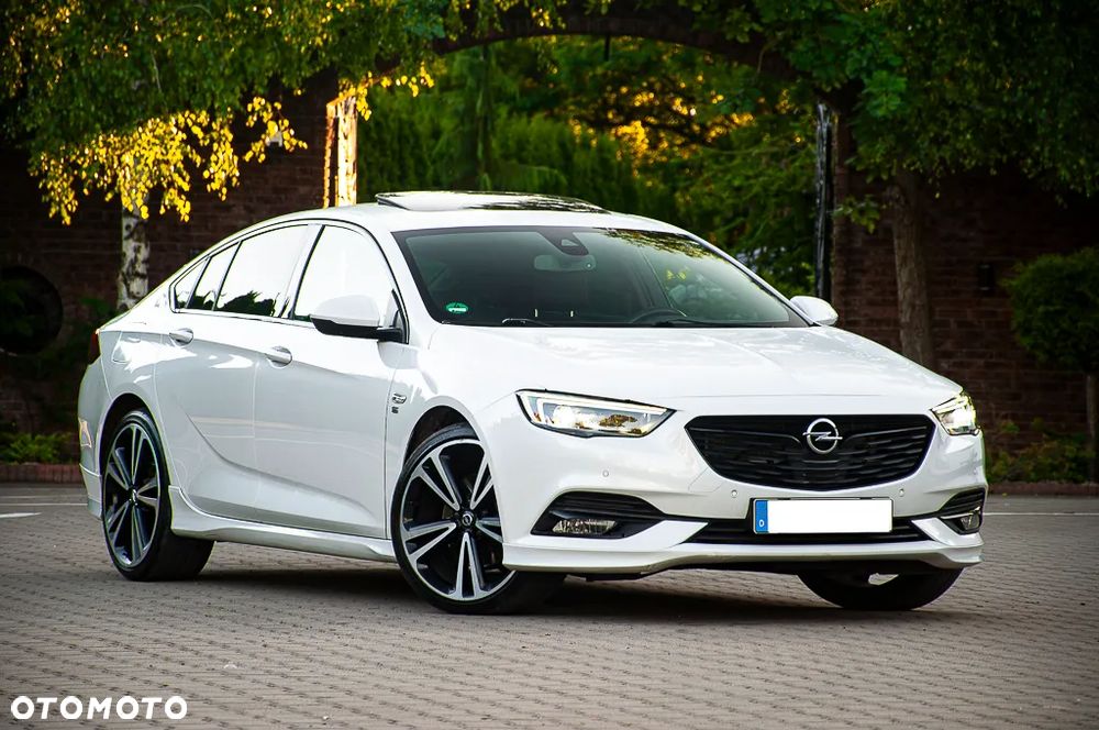 Opel Insignia 2.0 BiTrb D 4x4 Automatik Exclusive - 8