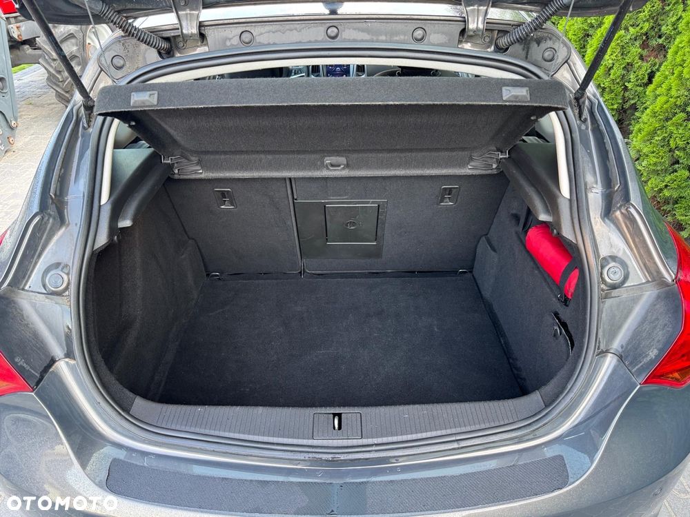 Opel Astra 1.4 Turbo Edition - 12