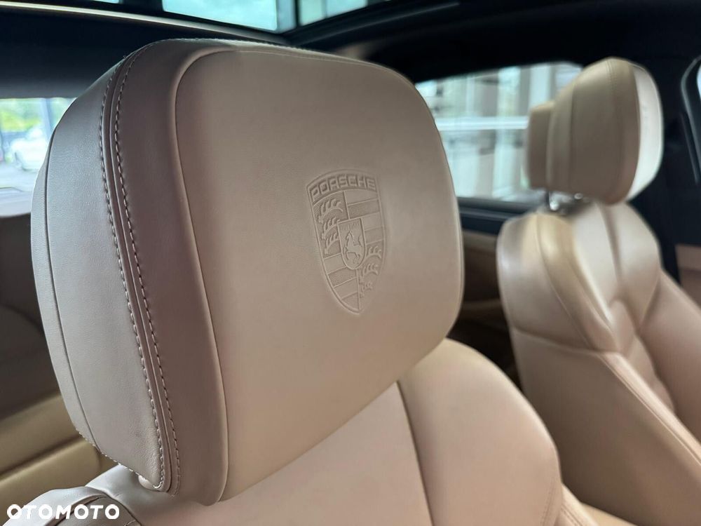 Porsche Macan - 26