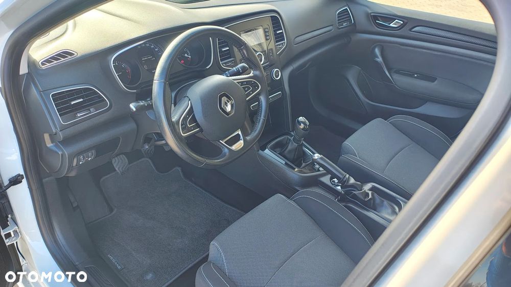 Renault Megane ENERGY TCe 100 LIMITED - 18
