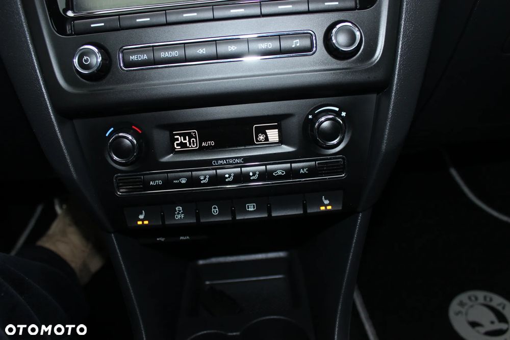 Skoda RAPID 1.4 TSI DSG Monte Carlo Green tec - 22