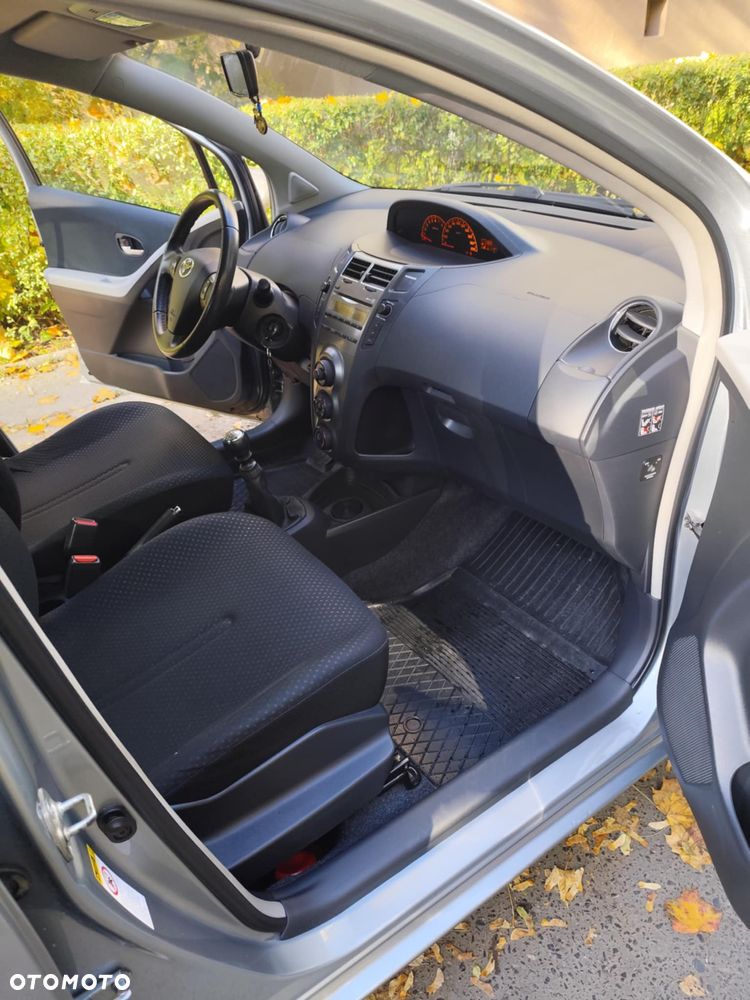 Toyota Yaris 1.33 VVT-i Sol - 13