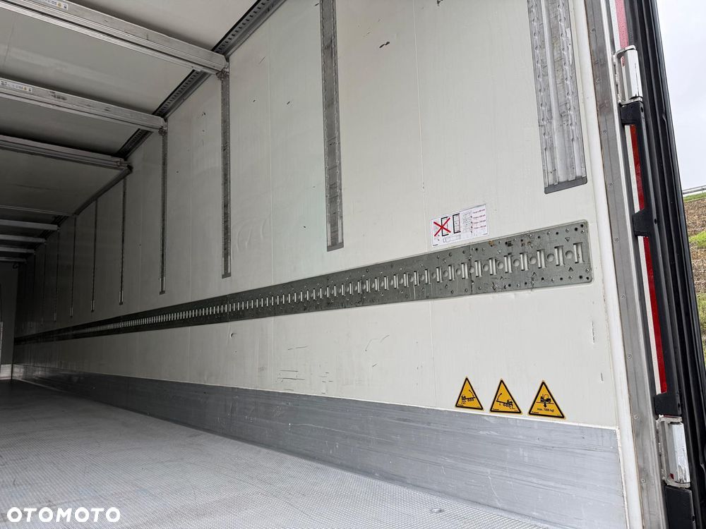 Krone Carrier Vector 1950Mt MultiTemp. Doppelstock - 7