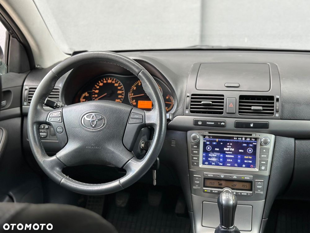Toyota Avensis 2.0 VVT-i Prestige Premium - 18
