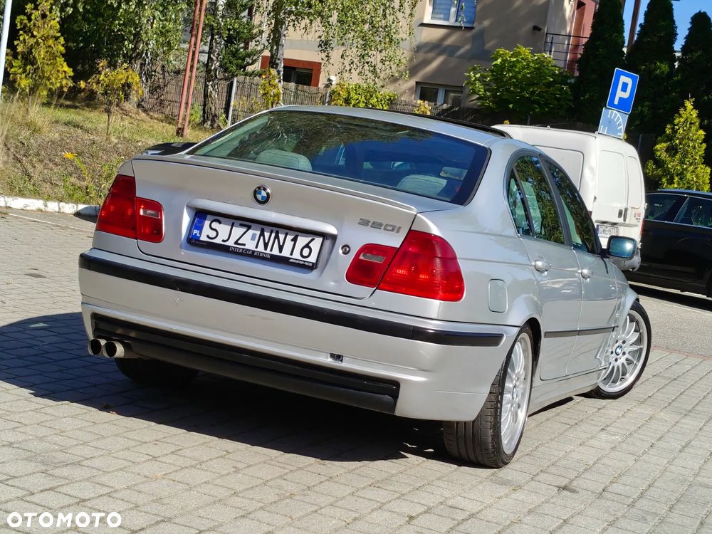BMW Seria 3 320i - 1