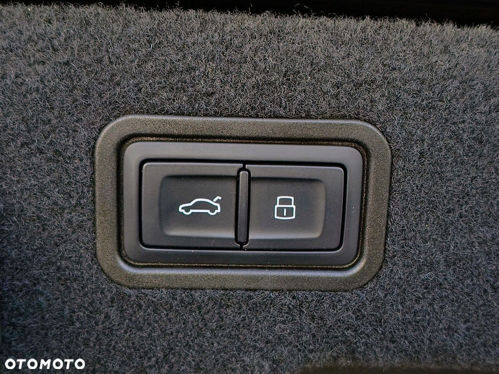 Audi S8 - 39