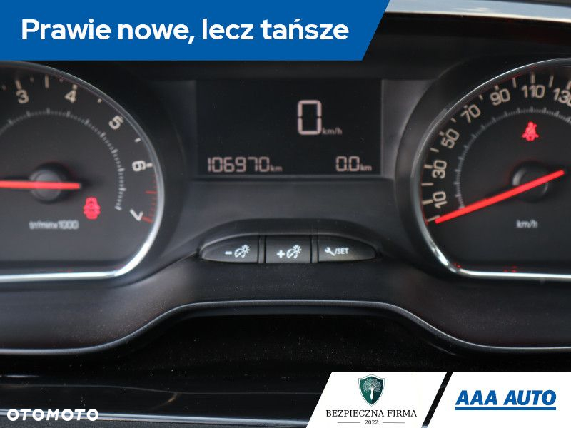 Peugeot 208 - 12