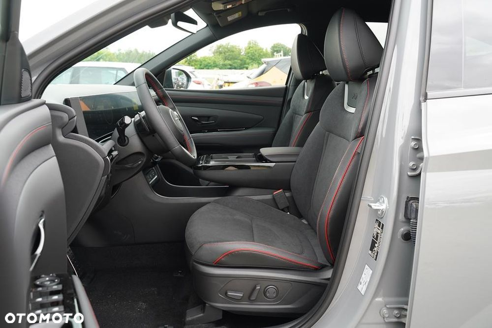 Hyundai Tucson 1.6 T-GDi 48V N-Line 4WD DCT - 11