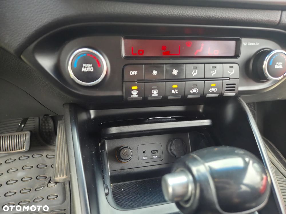 Kia Carens 1.7 CRDi L - 15