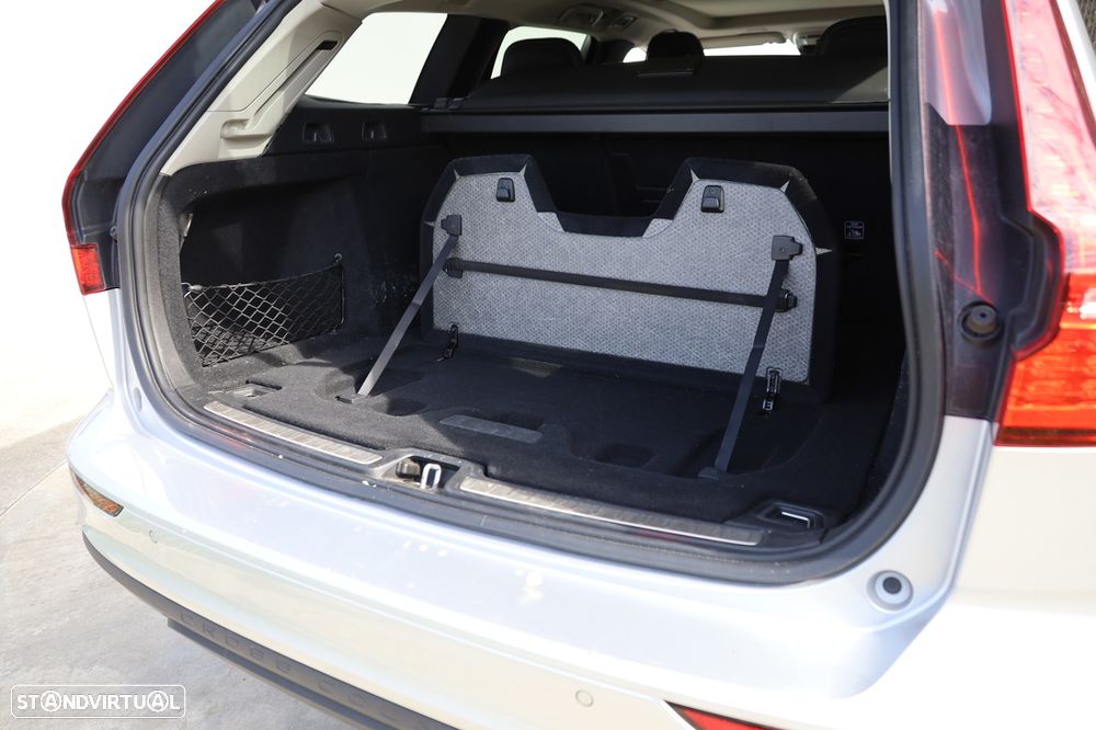 Volvo V60 Cross Country 2.0 D4 Geartronic - 22