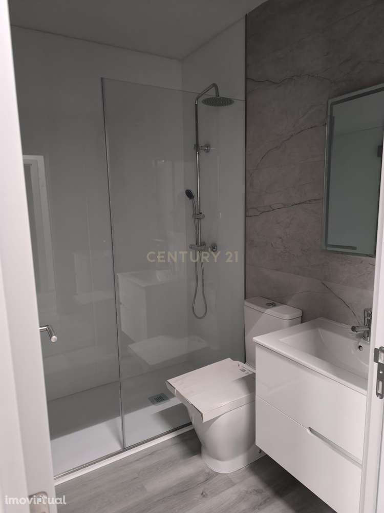 Apartamento Renovado em Bragança - União das Freguesias de Sé - Grande imagem: 3/6