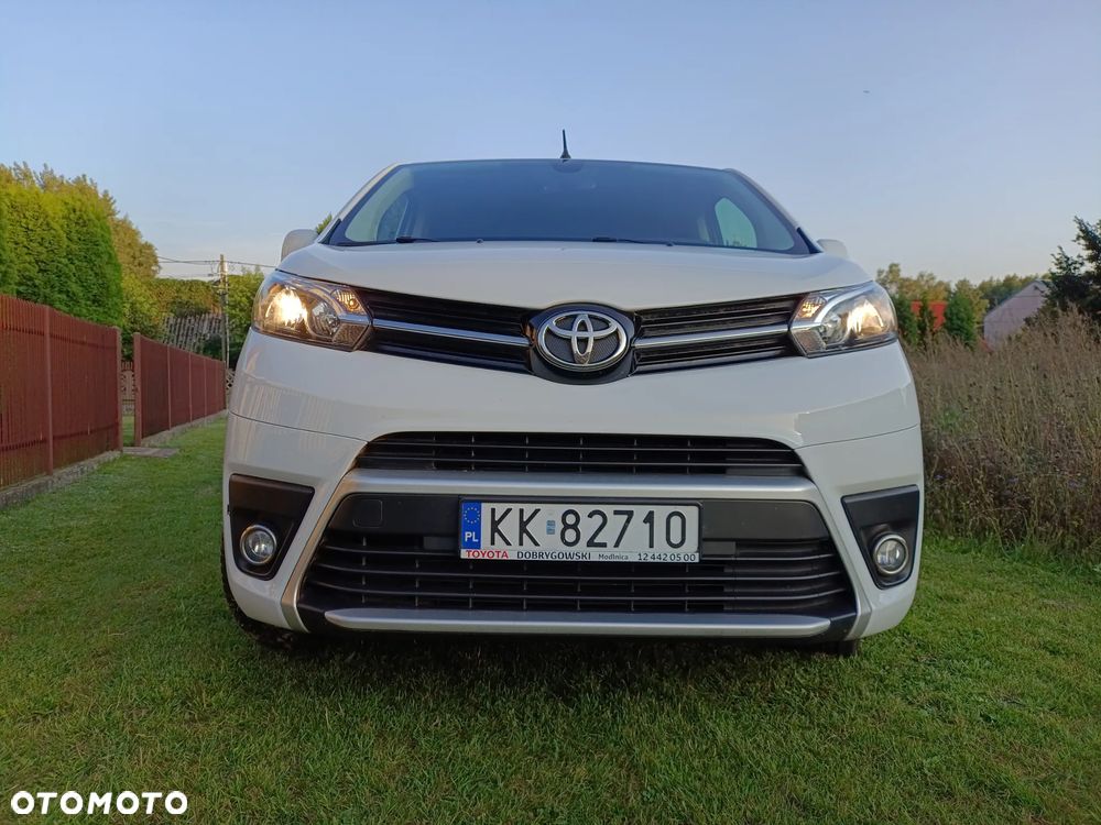 Toyota ProAce Kombi 2.0 D-4D Long 2,8t - 5
