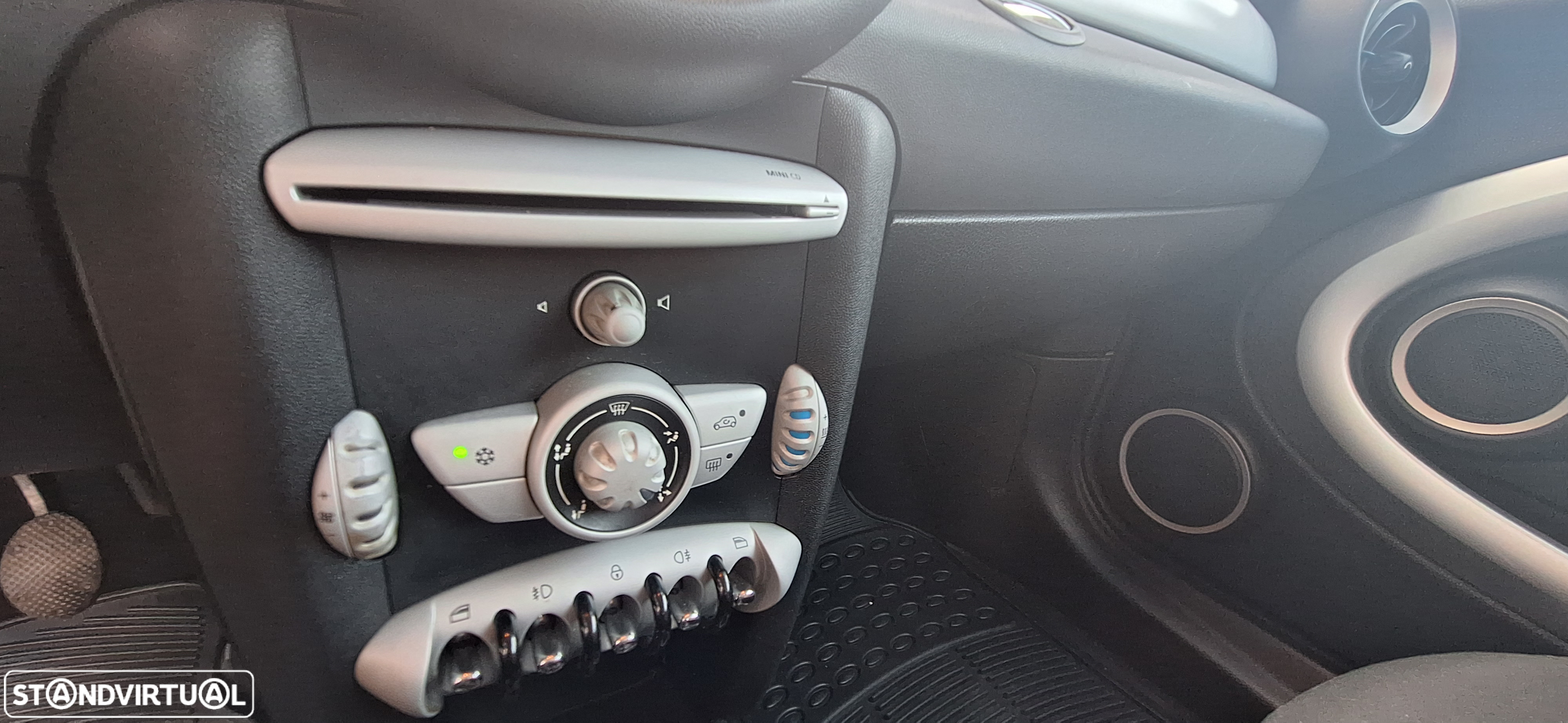 MINI 3 Portas Cooper D - 21