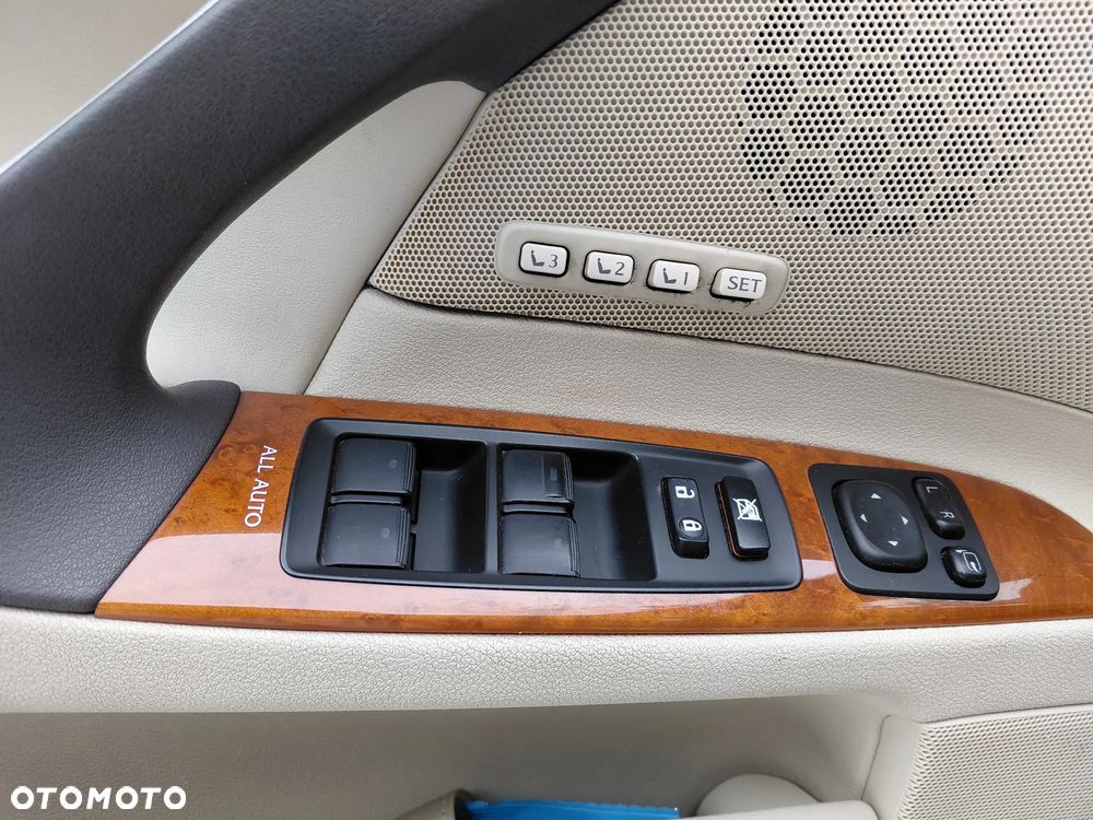 Lexus IS 200 D Prestige - 16