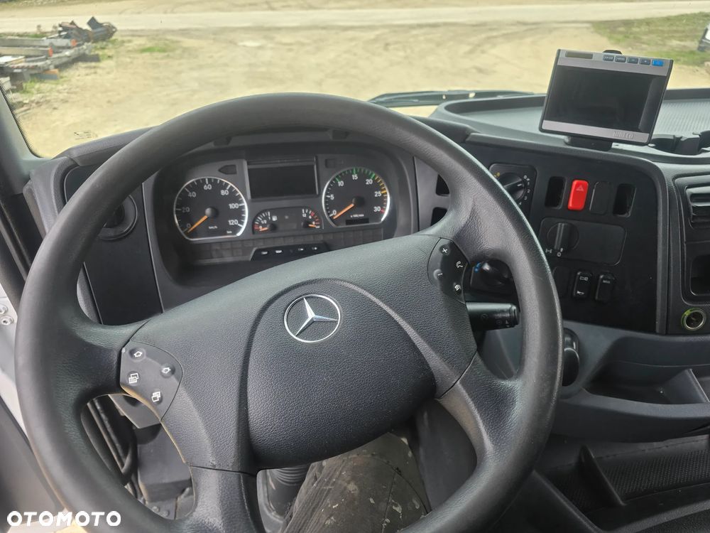 Mercedes-Benz AXOR 1829 - 8