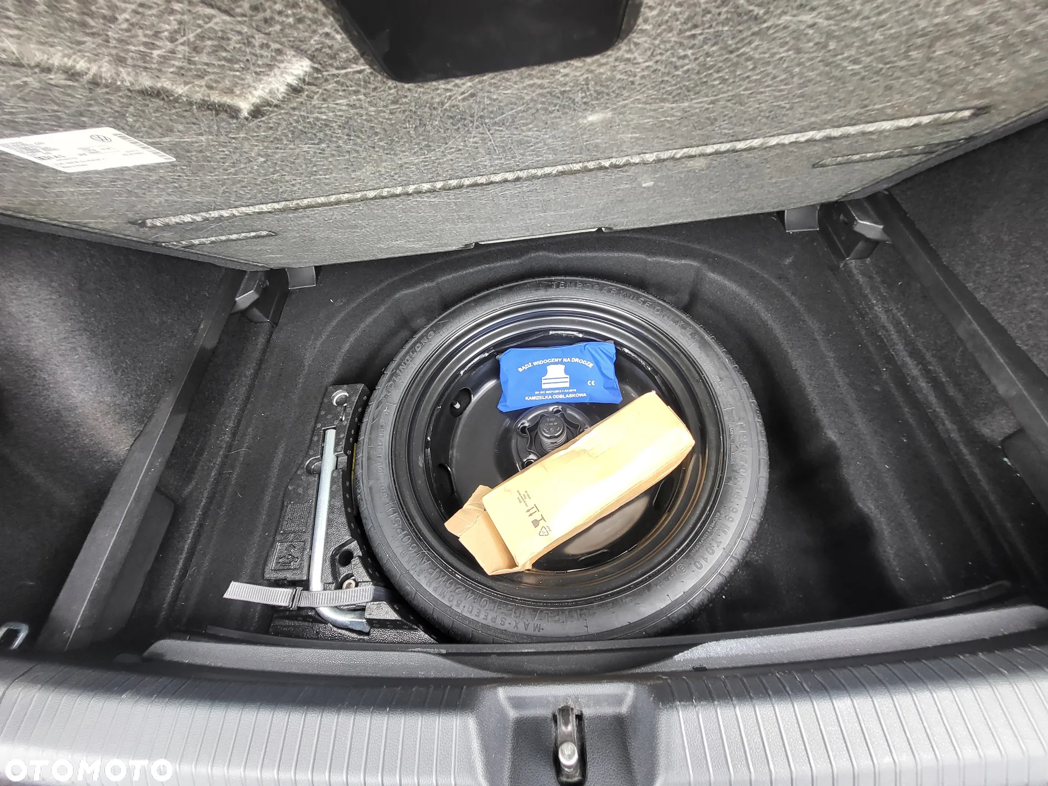 Volkswagen Golf - 23