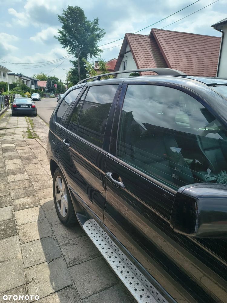 BMW X5 4.4i - 4