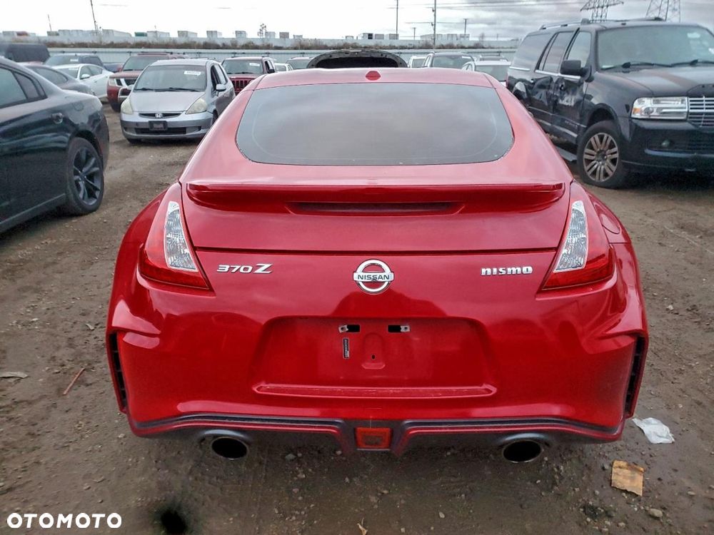 Nissan 370 Z - 6