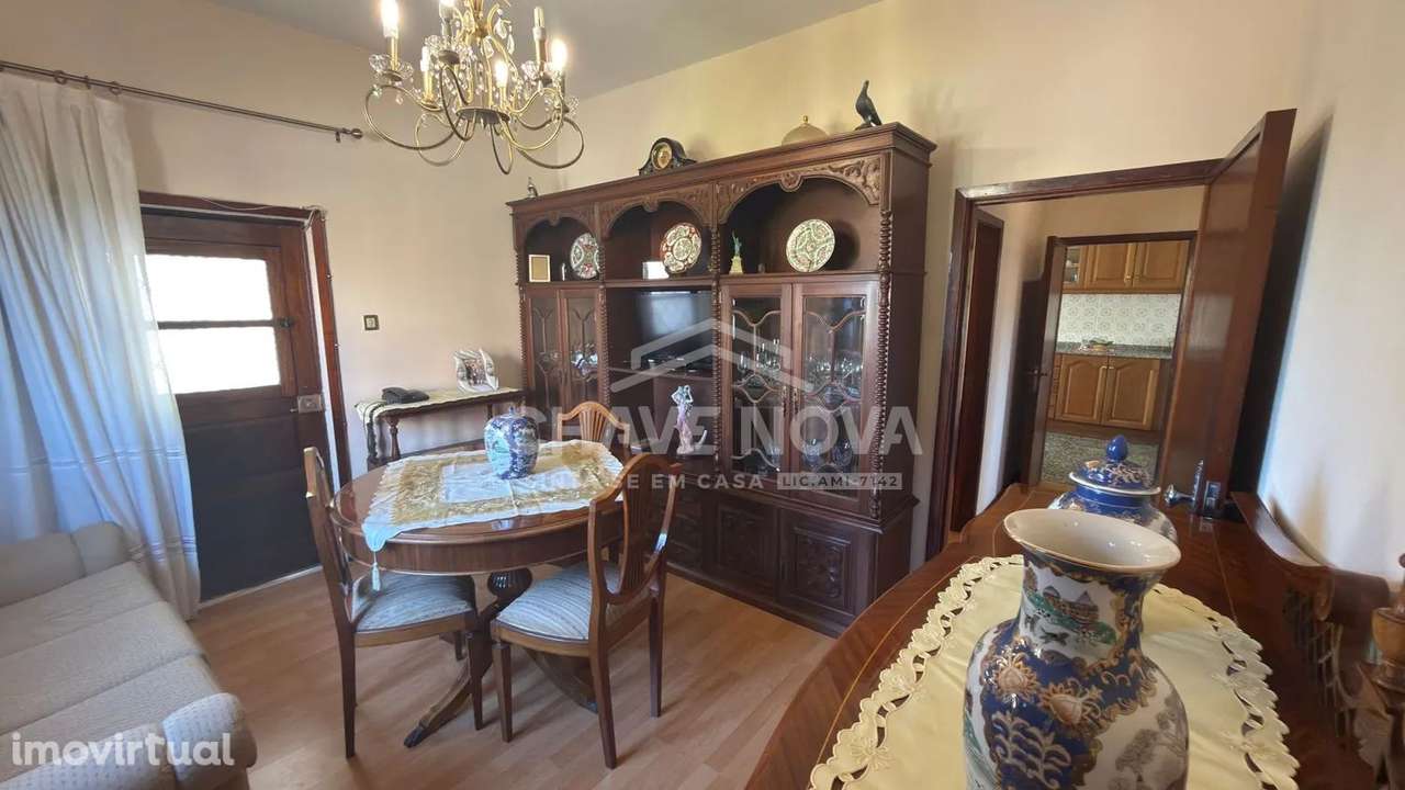 Moradia c/ 2 Habitações  (T3 + T1) c/ Terreno em Canidelo - Grande imagem: 2/27